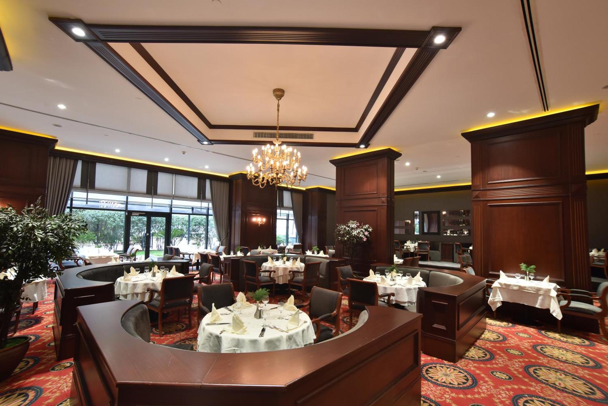 Grand Cevahir Convention Center Otel 5*